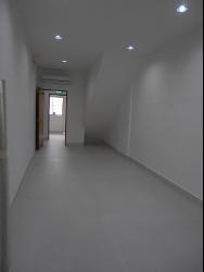  (D20), HDB Shop House #690032